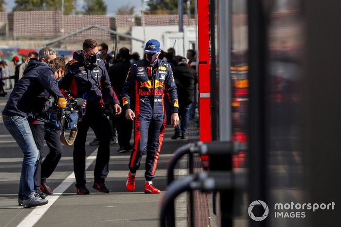 Max Verstappen, Red Bull Racing en el paddock