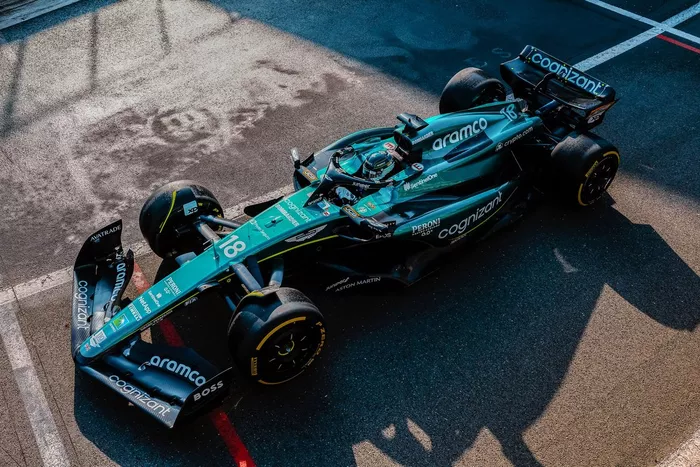 ギャラリー】アストンマーチン、2023年型マシン『AMR23』で走り初め