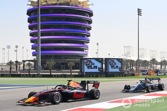 Sebastian Montoya, Hitech GP, por delante de Ido Cohen, Carlin