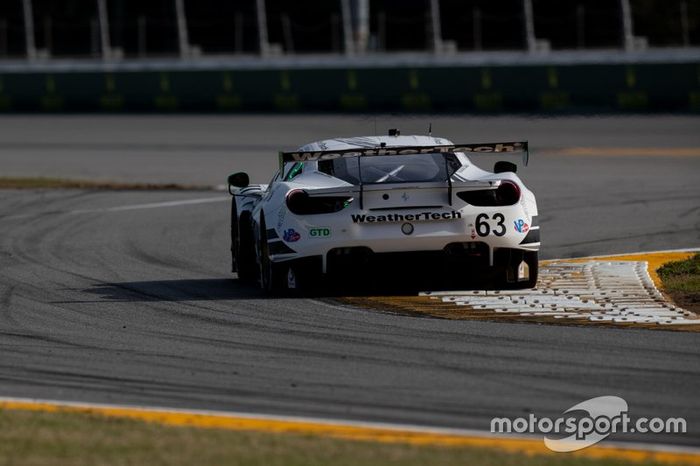 #63 Scuderia Corsa Ferrari 488 GT3: Cooper MacNeil, Toni Vilander, Jeff Westphal, Alessandro Balzan