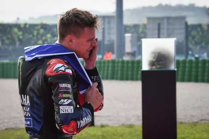 El Campeón del Mundo Fabio Quartararo, Yamaha Factory Racing celebra