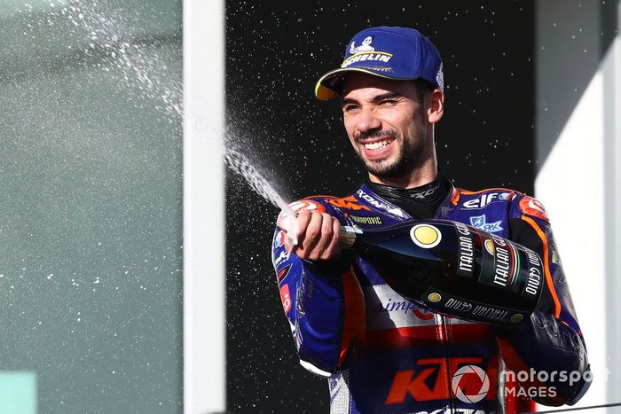 Ganador de la carrera Miguel Oliveira, Red Bull KTM Tech 3