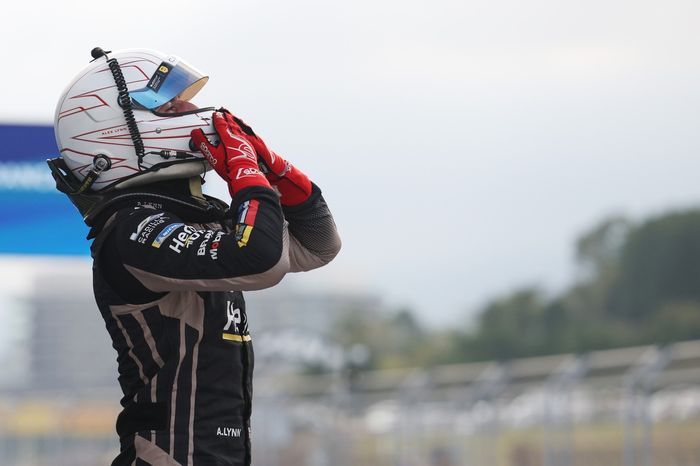 Pole sitter #12 Cadillac Hertz Team Jota Cadillac V-Series.R: Alex Lynn