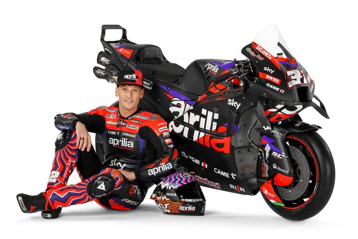 Lorenzo Savadori, Aprilia Racing