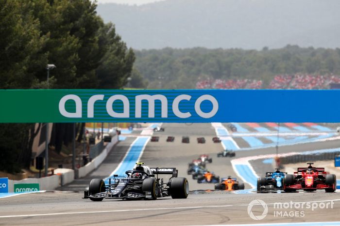 Pierre Gasly, AlphaTauri AT02, Charles Leclerc, Ferrari SF21, Fernando Alonso, Alpine A521