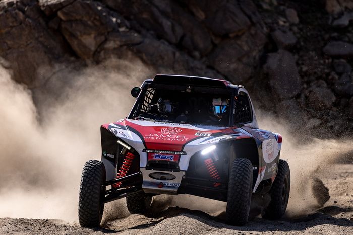 #301 BBR Motorsport Taurus: Dania Akeel, Sebastien Delaunay