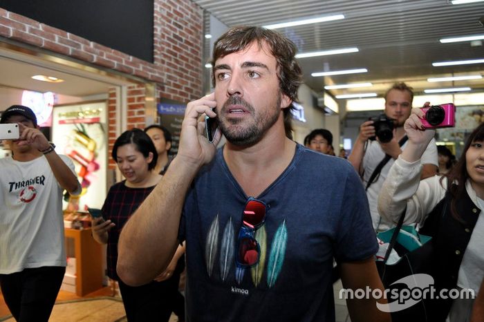 Fernando Alonso apareció en Shibuya.