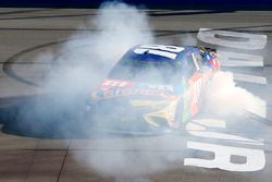 Race winner Kyle Busch, Joe Gibbs Racing Toyota