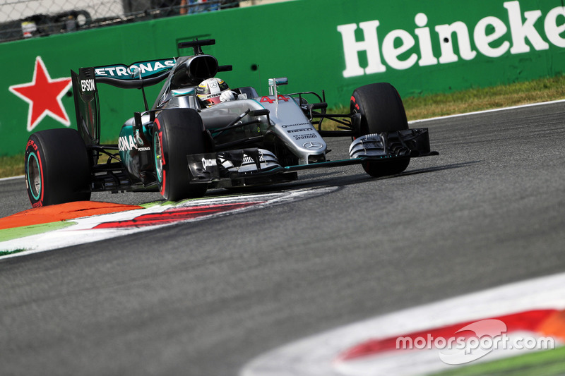 2. Lewis Hamilton, Mercedes AMG F1 W07 Hybrid