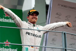 Race winner Nico Rosberg, Mercedes AMG F1 celebrates on the podium