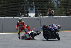 Андреа Янноне, Ducati Team и Хорхе Лоренсо, Yamaha Factory Racing crash