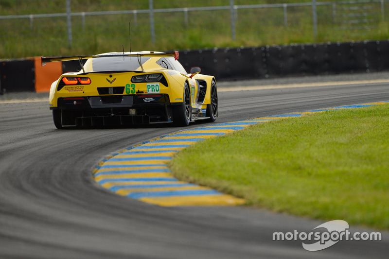 39. Ян Магнуссен, Антонио Гарсия, Майк Роккенфеллер, Corvette Racing, Chevrolet Corvette C7.R (№63)