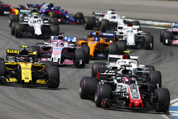 Romain Grosjean, Haas F1 Team VF-18, Carlos Sainz Jr., Renault Sport F1 Team R.S. 18, Charles Leclerc, Sauber C37, Sergio Perez, Force India VJM11, Fernando Alonso, McLaren MCL33