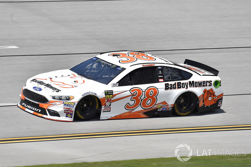 12. David Ragan, Front Row Motorsports, Ford Fusion Bad Boy Mowers