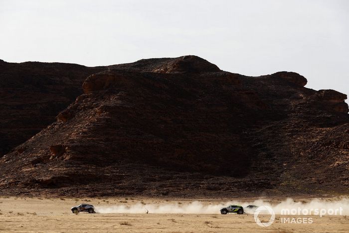 Catie Munnings, Timmy Hansen, Andretti United Extreme E, Christine 'GZ' Giampaoli Zonca, Oliver Bennett, Hispano Suiza Xite Energy Team, y Mikaela Ahlin-Kottulinsky, Jenson Button, JBXE Extreme-E Team