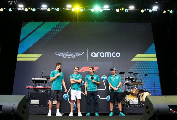 Lance Stroll, Aston Martin Racing, Fernando Alonso, Aston Martin Racing