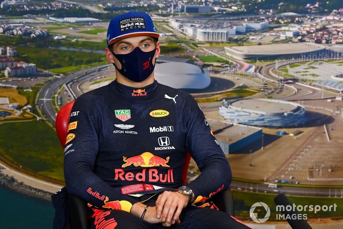 Max Verstappen, Red Bull Racing, en la conferencia de prensa 