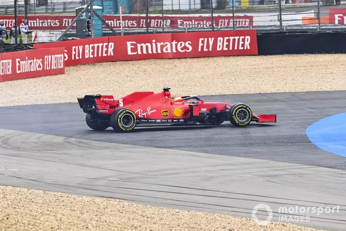 Sebastian Vettel, Ferrari SF1000 hace un trompo