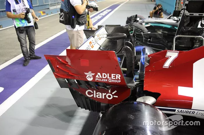 Alfa Romeo Racing C38, asa traseira