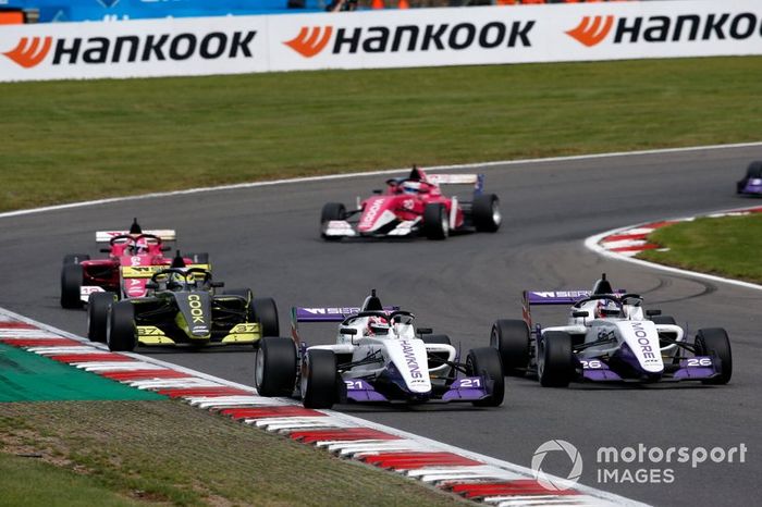 Jessica Hawkins, Sarah Moore