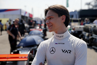 Artem Petrov, Van Amersfoort Racing Dallara F317 - Mercedes-Benz