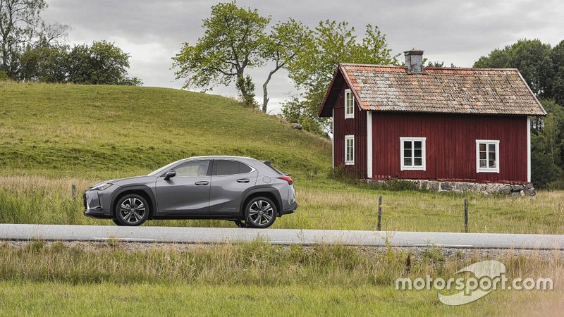 Lexus UX 2019 року