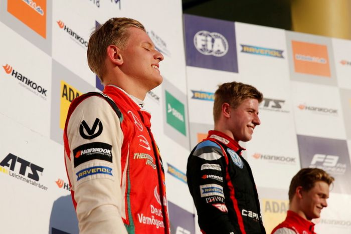 Podio Campeón Mick Schumacher, PREMA Theodore Racing Dallara F317 - Mercedes-Benz