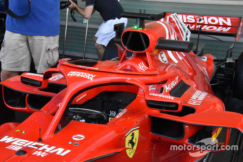 Vue détaillée du cockpit de la Ferrari SF71H