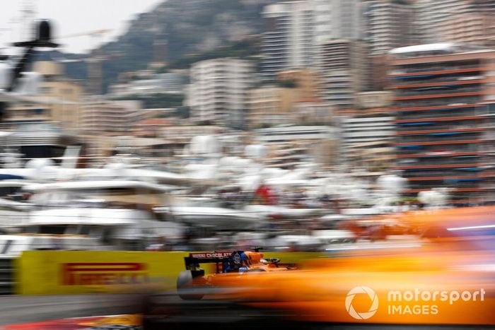 Carlos Sainz Jr., McLaren MCL34