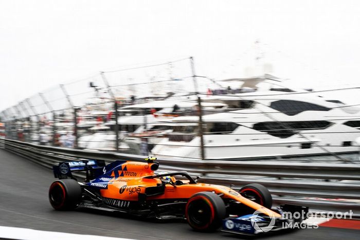 12: Lando Norris, McLaren MCL34, 1'11.724