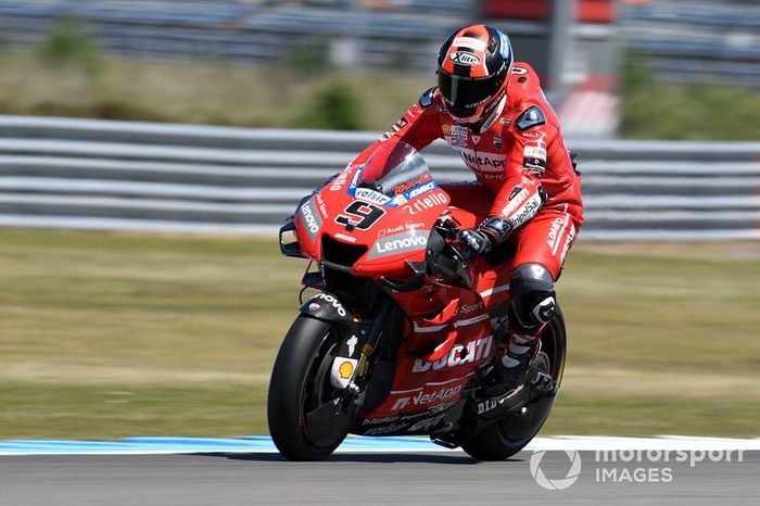 #09 Danilo Petrucci (sin los logos de Mission Winnow, con Ducati en el lateral)