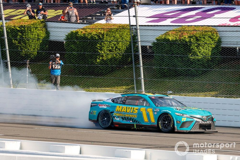 Denny Hamlin, Joe Gibbs Racing, Mavis Tires & Brakes Toyota Camry