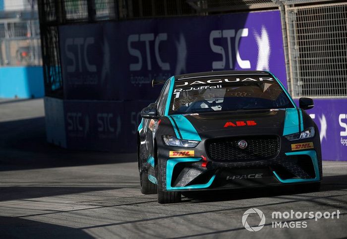 Reema Juffali, Jaguar VIP car