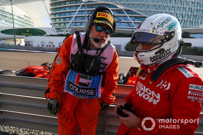 Sebastian Vettel, Ferrari, después del accidente