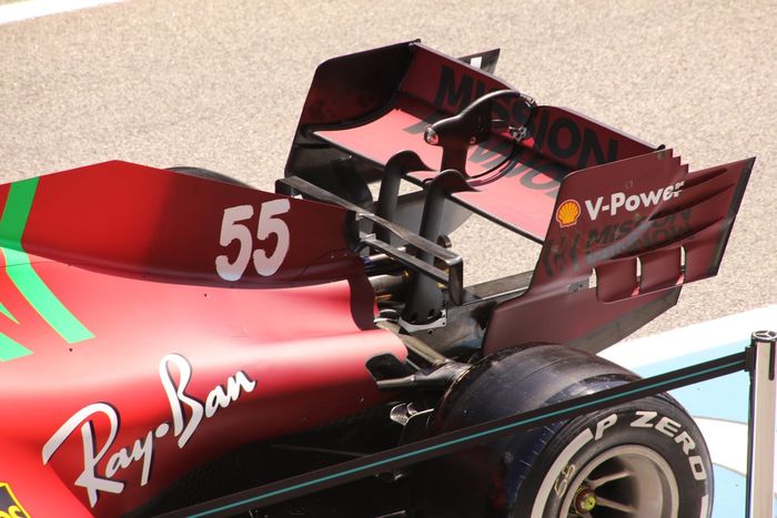 Detalle del alerón trasero del Ferrari SF21
