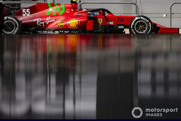 Carlos Sainz Jr., Ferrari SF21