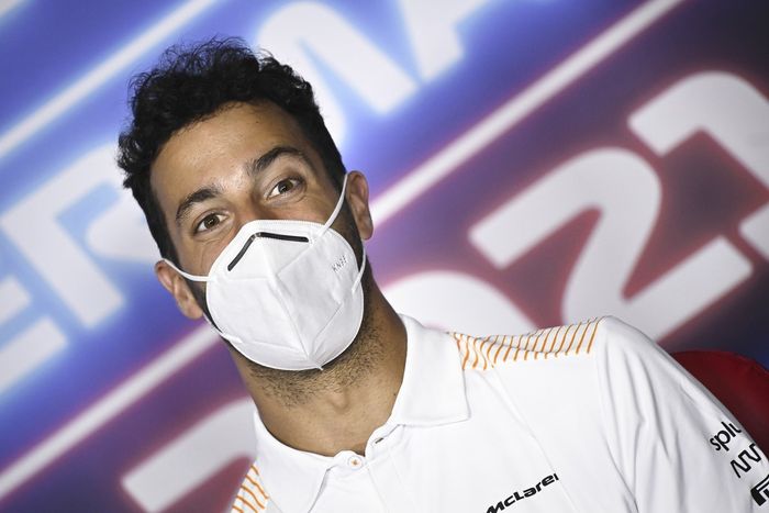 Daniel Ricciardo, McLaren en la conferencia de prensa