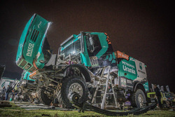 #500 Team De Rooy, IVECO: Gerard De Rooy, Moi Torrallardona, Darek Rodewald au bivouac