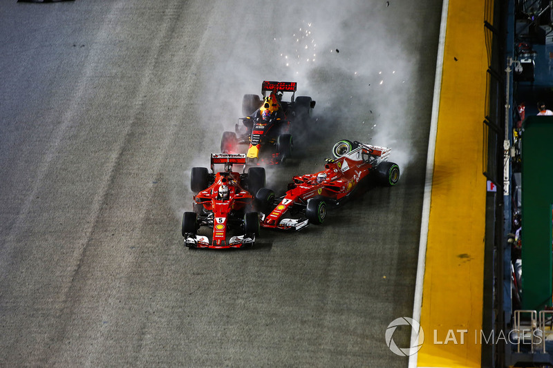 Sebastian Vettel, Ferrari SF70H, Max Verstappen, Red Bull Racing RB13 and Kimi Raikkonen, Ferrari SF70H crash at the start of the race