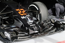 McLaren MP4-31 voorvleugel