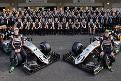 (L naar R): Nico Hulkenberg, Sahara Force India F1 en teamgenoot Sergio Perez, Sahara Force India F1