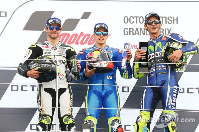 Podio: ganador de la carrera Maverick Viñales, equipo Suzuki MotoGP, segundo lugar Cal Crutchlow, equipo LCR Honda, tercer lugar Valentino Rossi, Yamaha Factory Racing