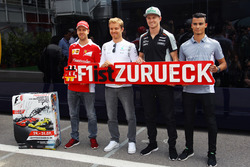Die Deutschen werben für den Deutschland-Grand-Prix: Sebastian Vettel, Ferrari; Nico Rosberg, Merced