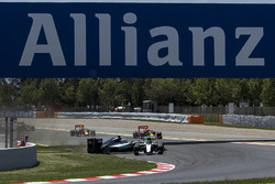 Crash: Lewis Hamilton, Mercedes AMG F1 W07 Hybrid; Nico Rosberg, Mercedes AMG F1 W07 Hybrid