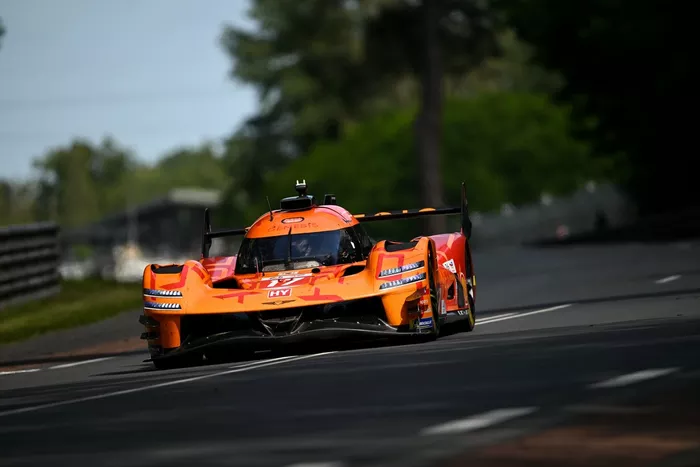 #17 Genesis Magma Racing Genesis GMR-001-Hypercar: Andre Lotterer, Pipo Derani, Mathys Jaubert
