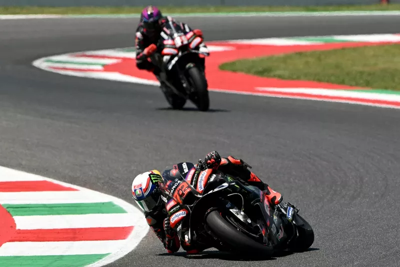 Marco Bezzecchi, Aprilia Racing, Jorge Martin, Aprilia Racing Team