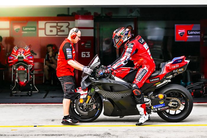 Микеле Пирро, команда Ducati