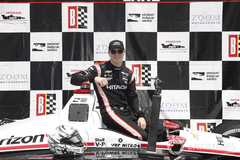 Josef Newgarden, Team Penske Chevrolet, podio