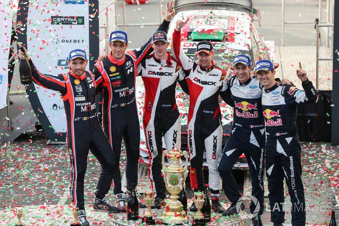 Podio: Elfyn Evans, Daniel Barritt, Ford Fiesta WRC, M-Sport, Thierry Neuville, Nicolas Gilsoul, Hyundai i20 WRC, Hyundai Motorsport, Sébastien Ogier, Julien Ingrassia, Ford Fiesta WRC, M-Sport