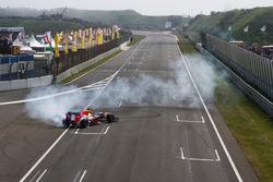 Max Verstappen met RB8 tijdens Jumbo Racedagen